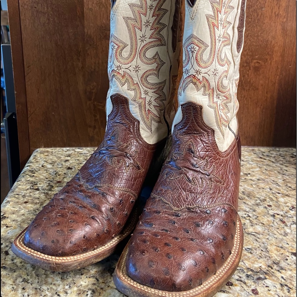 Lucchese 7 1/2 D Men’s Full Quill Ostrich Boots